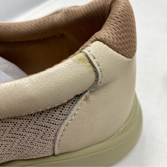 Traq Eazee Sneakers in Bone - Picture 5 of 9